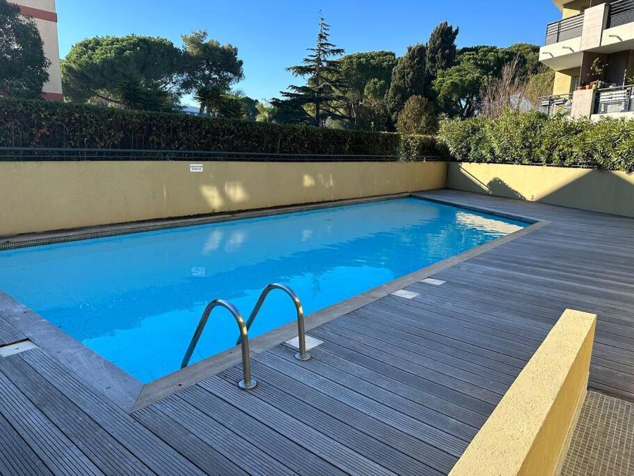 L'Appart Ideal Famille, Terrasse, Piscine, Plage Villeneuve-Loubet Exterior foto